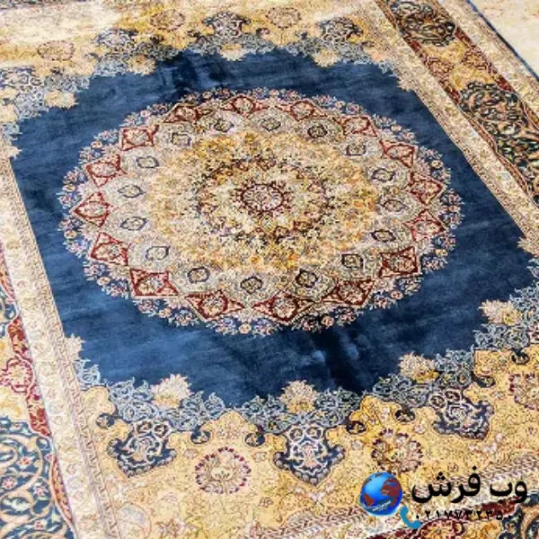 فرش ابریشم تبریز رنگ آبی طرح لچک ترنج