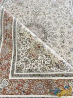 فرش کرم گلبهی گل برجسته طرح هما 1500 شانه