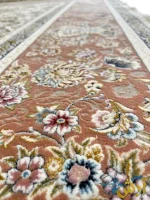 فرش کرم گلبهی گل برجسته هما 1500 شانه کاشان