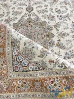 فرش ترنج دار 1500 شانه سفید گلبهی اوان کاشان