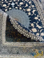 فرش سرمه ای طلایی گل برجسته 1200شانه چهل ستون کاشان